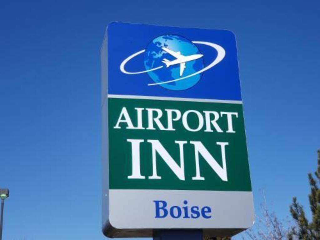 בויזי Airport Inn מראה חיצוני תמונה